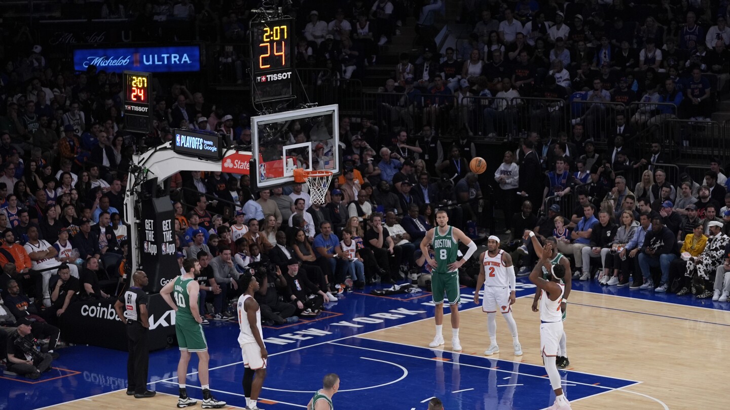 Hack-A-Robinson? Knicks fans cheer their big man through his free-throw shooting woes