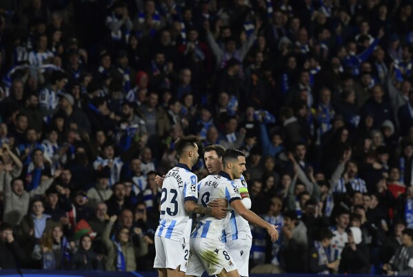 Sociedad beats Benfica 3-1 and reaches Champions League knockout stage for  2nd time in its history