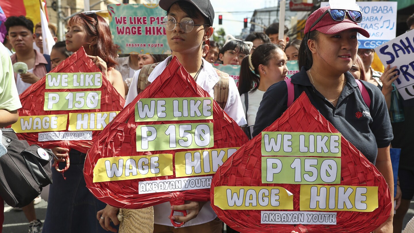 Работници и активисти в цяла Азия провеждат първомайски митинги, за да призовават за по-големи трудови права