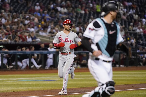 Castellanos' sacrifice fly in 10th lifts Phillies to 4-3 win over  Diamondbacks