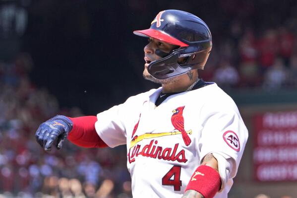 C Yadier Molina agrees to $10M contract for '22 with Cards