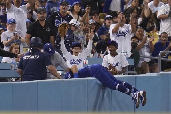 Bellinger, Muncy and Urias Lead L.A. Dodgers Past Milwaukee