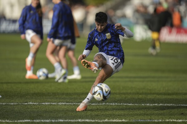 FILE - Argentina's Lorena Benitez warms up prior to the Women's World Cup Group G soccer match between Argentina and South Africa in Dunedin, New Zealand, July 28, 2023. (AP Photo/Alessandra Tarantino, File)