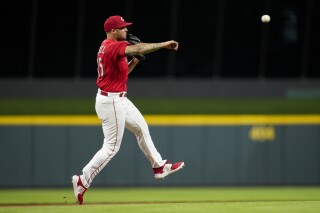 Reds demote veteran INF/OF Nick Senzel to Triple-A Louisville and recall  Henry Ramos
