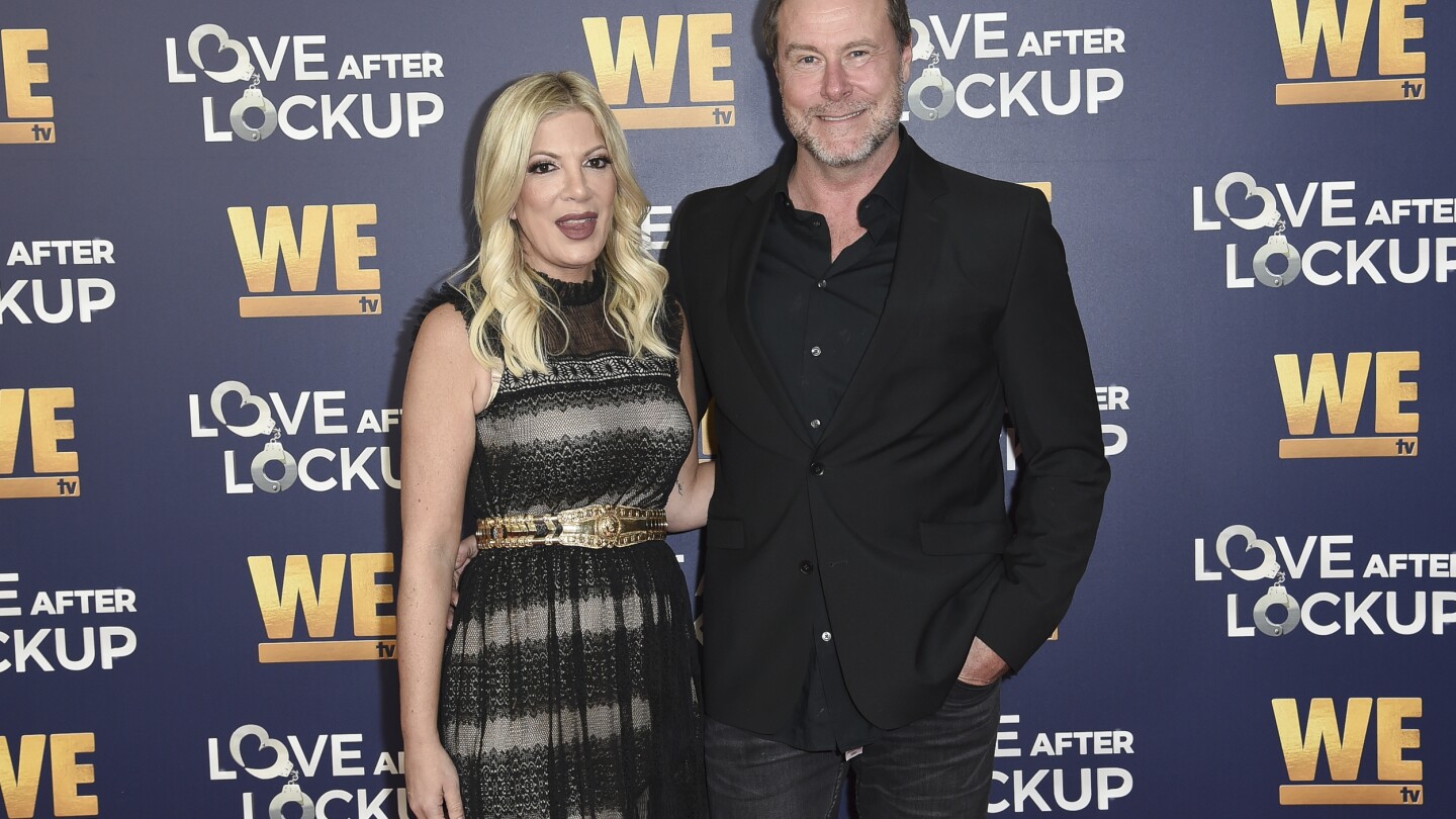 Tori Spelling Files for Divorce From Dean McDermott After 17 Years of Marriage