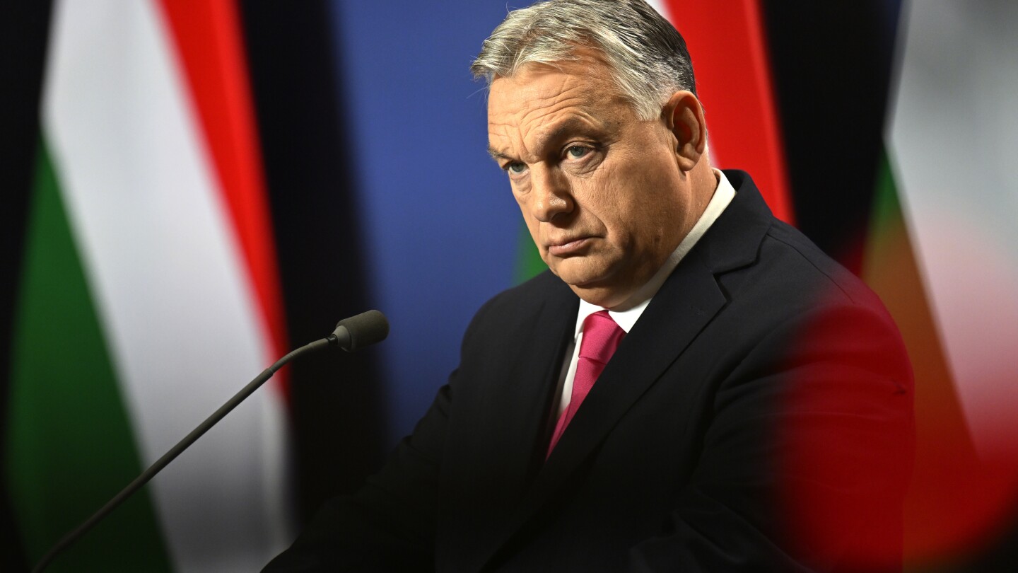 БУДАПЕЩА Унгария АП — Унгарският премиер Виктор Орбан казва че