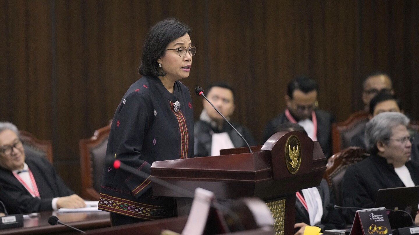 Министрите от кабинета на Индонезия отричат ​​твърденията за злоупотреба с държавна помощ от губещите кандидати за президент