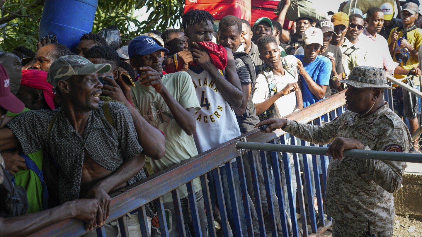Доминиканците ще гласуват на общи избори с поглед към кризата в съседно Хаити