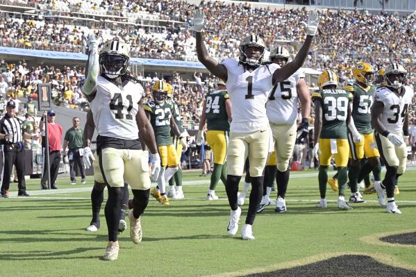 Displaced Saints pound Packers behind Winston