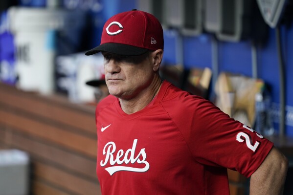 Reds manager David Bell gets 3-year contract extension