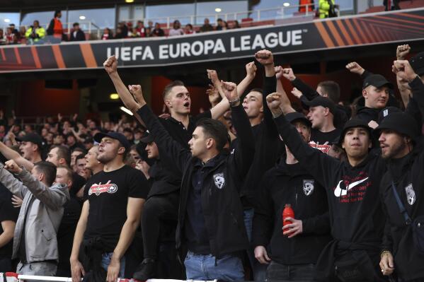 magneet bellen Aktentas UEFA punishes PSV for fan disorder at Arsenal | AP News