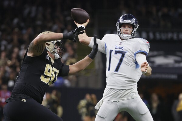 Ryan Tannehill's tough day helps sink Titans in opening loss to the Saints