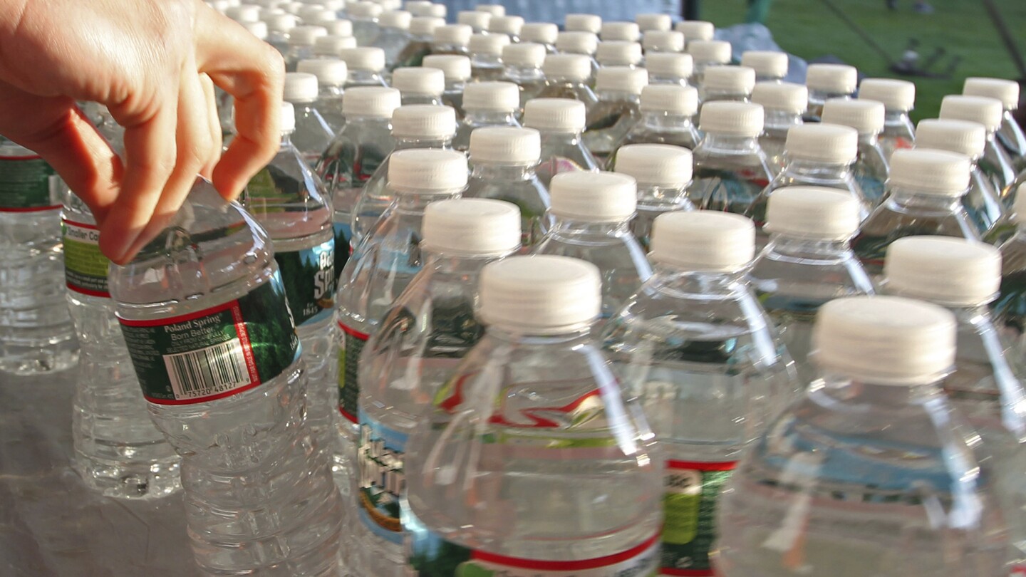 Massachusetts Senate Passes Bill to Limit Plastics
