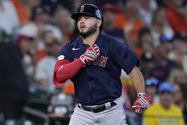 Christian Vazquez trade details: Astros acquire veteran catcher from Red  Sox