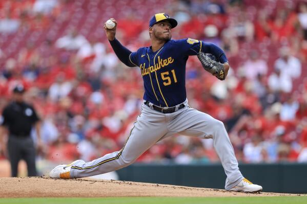 Peterson's 3 RBIs, Vogelbach homer helps Brewers top Reds