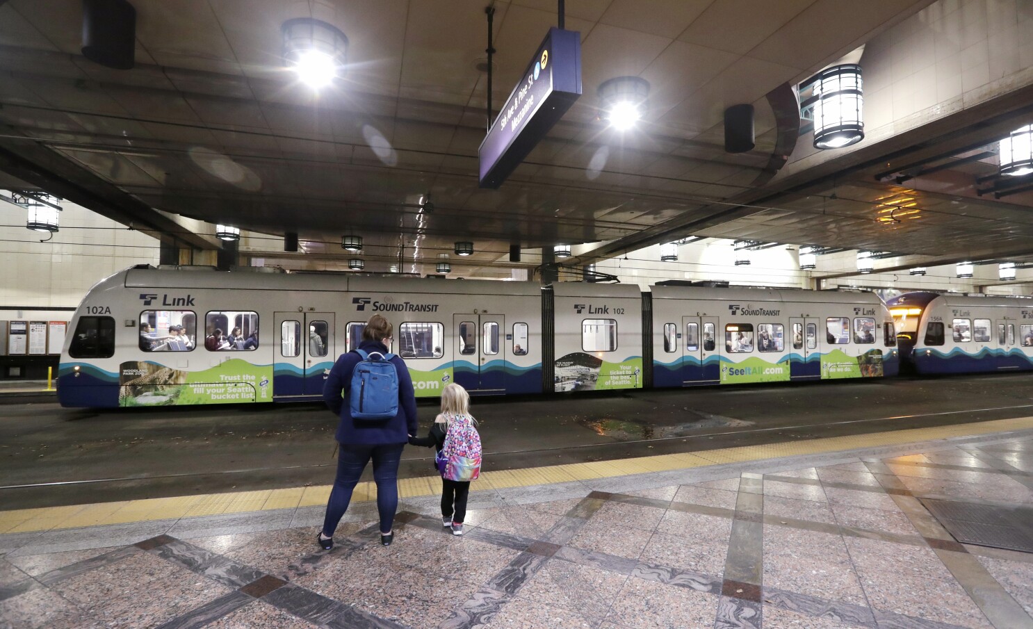 Judge temporarily blocks Trump administration's new transit and homelessness grant conditions