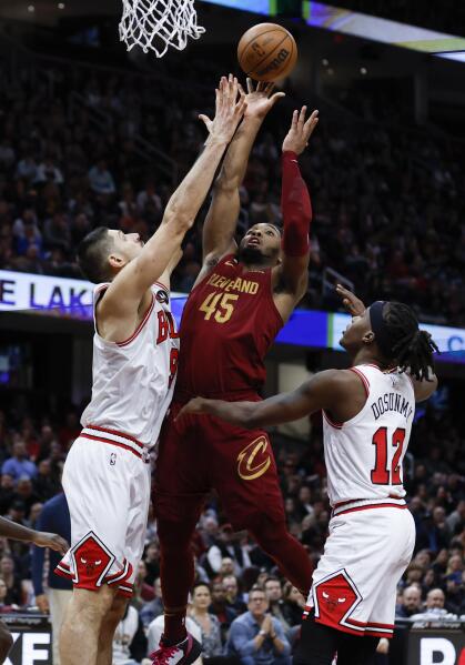 Cavs blow 4th-quarter lead, lose to Chicago Bulls in double-overtime