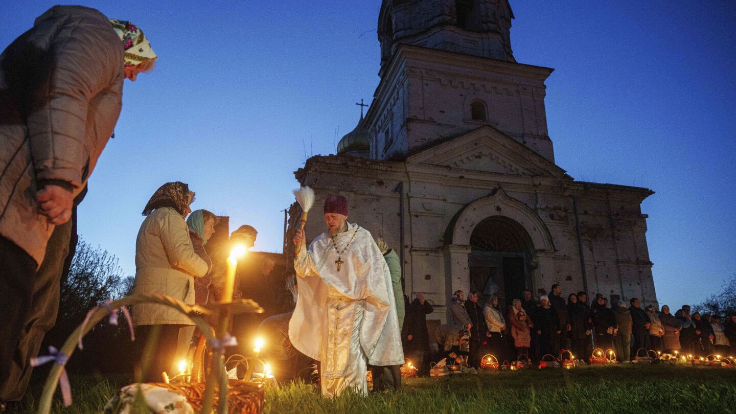 Ukrainians mark Easter with little faith in Russia ceasefire