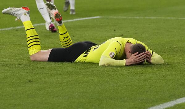 Dortmund begins season, beats 1860 Munich in German Cup, Article
