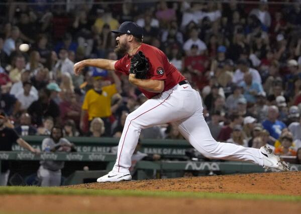 Eric Hosmer comes through with game-winning RBI double as Red Sox