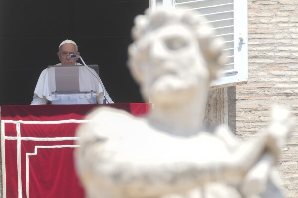Pope Francis delivers the Angelus noon prayer in St. Peter's Square, at the Vatican, Sunday, July 21, 2024. (ĢӰԺ Photo/Gregorio Borgia)