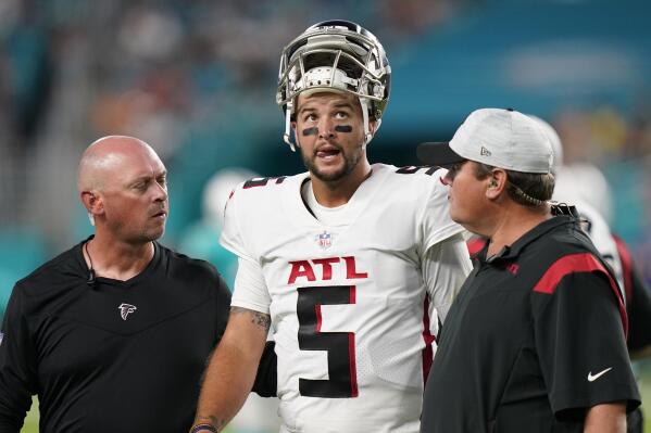 McCarron (knee) out for season, Falcons in market for QB