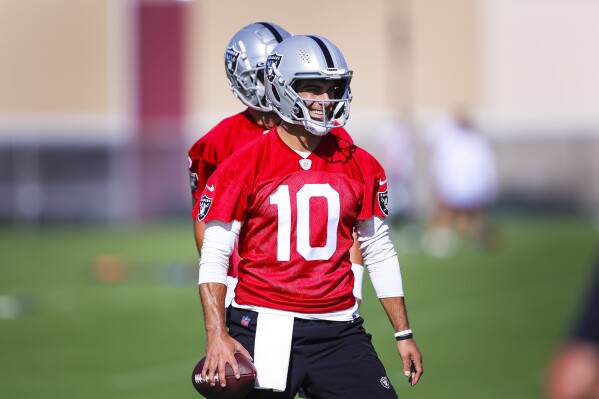 Raiders QB Jimmy Garoppolo sharp in practice against former 49ers