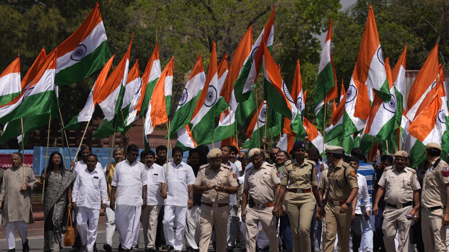 Opposition rally: Mahagathbandhan is angry because I stopped them from  looting India, says Modi