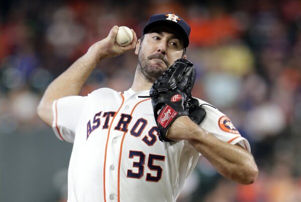 Justin Verlander honored by Detroit, strikes out 10 in win 