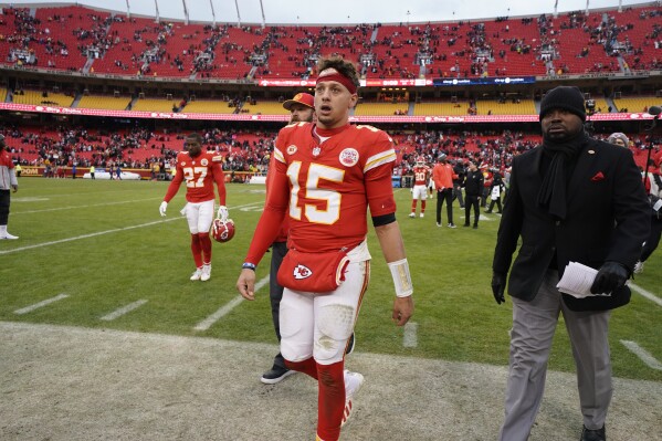 Chiefs game report  KC wins comfortably in New England, same