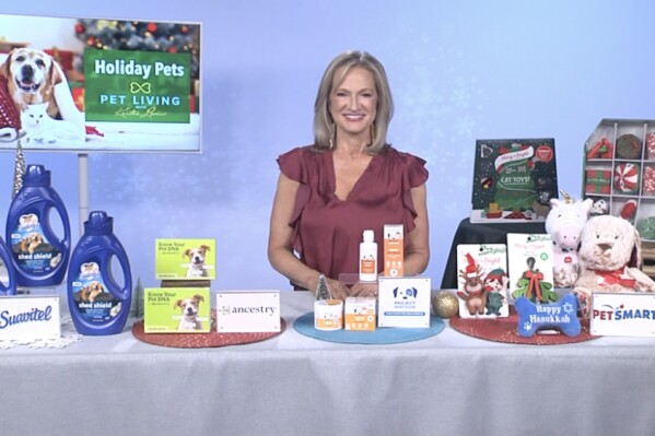 Pet Living Expert Kristen Levine shares some holiday gifts for pets.