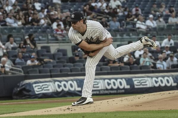 Clay Holmes picks up the save, 06/14/2022