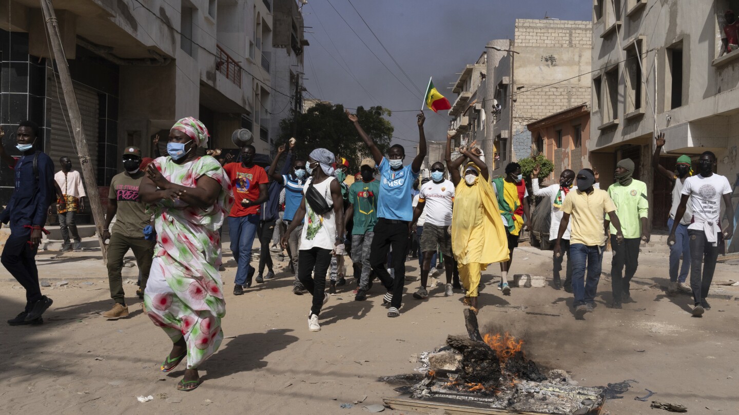 Група за защита на правата казва, че силите за сигурност на Сенегал са убили най-малко 3 души по време на протести