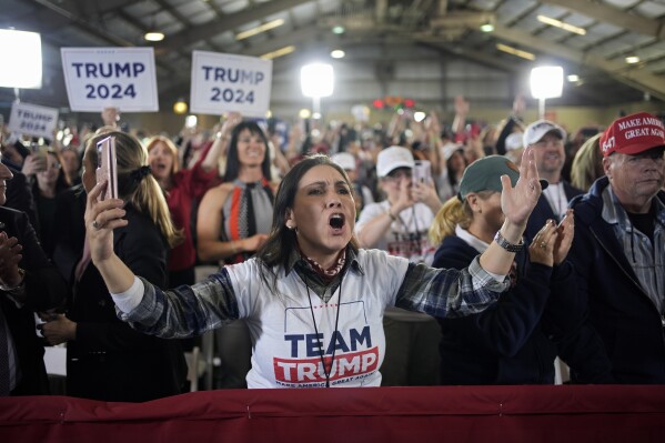 Trump Vows Full Support for Texas Border Security Measures in Campaign Rally