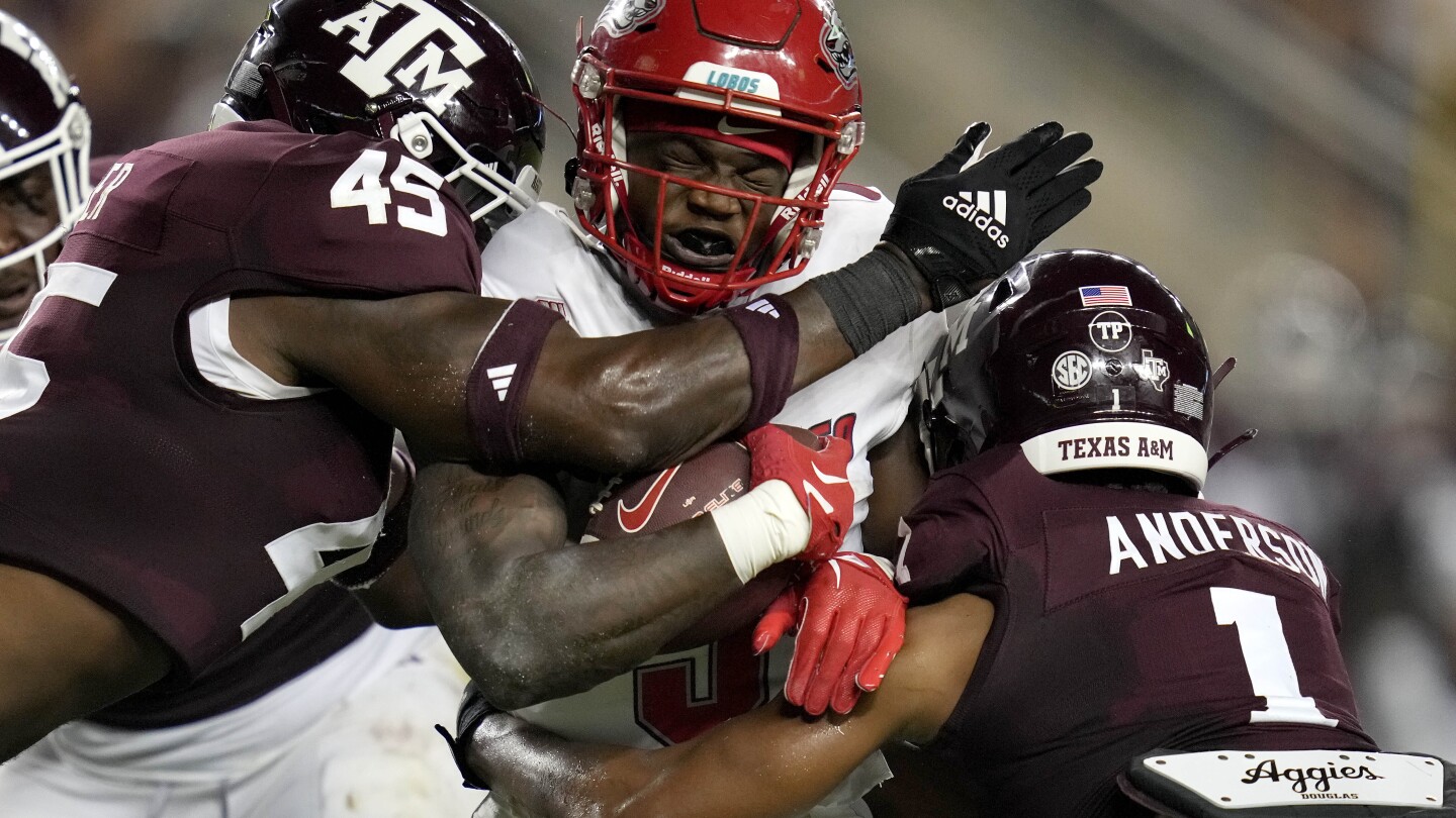 Football Tops Kent State in Season Opener - Texas A&M Athletics 