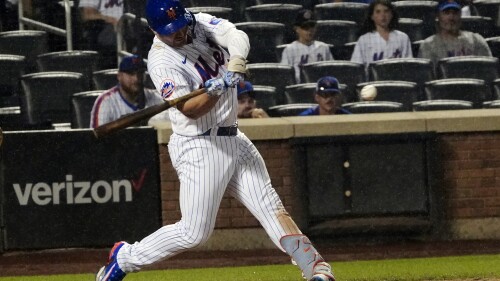 New York Mets' Pete Alonso hits a home run during the eighth inning of a baseball game against the San Francisco Giants, Sunday, July 2, 2023, in New York. (AP Photo/Bebeto Matthews)