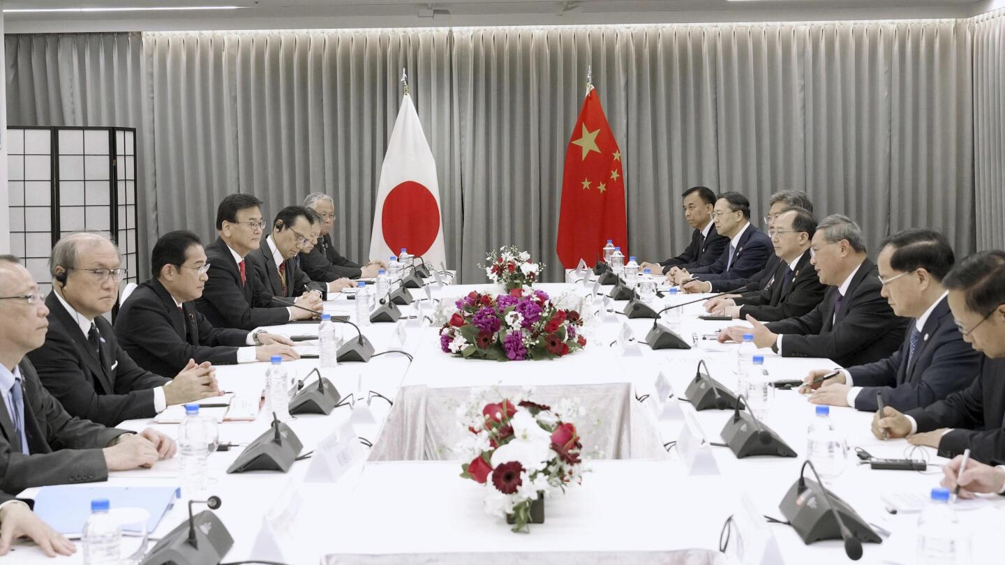South Korea, China and Japan resume trilateral meeting to revive cooperation