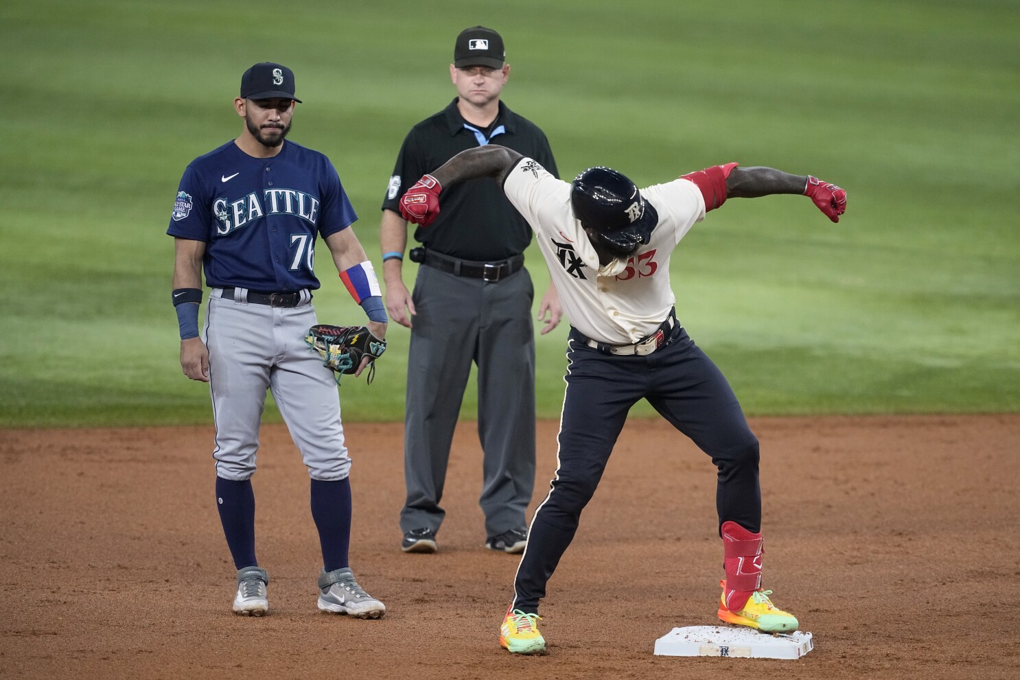 Mariners to Battle the Astros Starting Next Week; Seattle to Host Game  Three