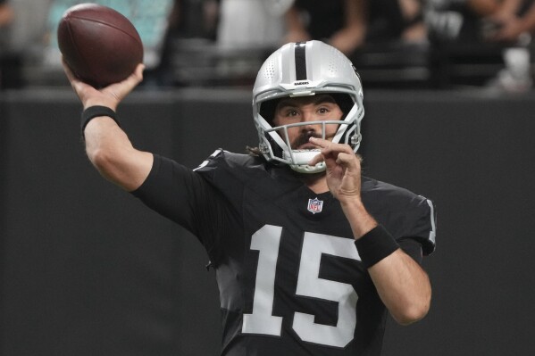 Gardner Minshew beats out Aidan O'Connell for Raiders starting quarterback  job | AP News