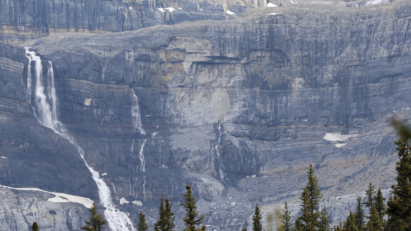 Falling rocks hit hikers on a trail in Canada's Banff National Park, killing 1 and injuring 3
