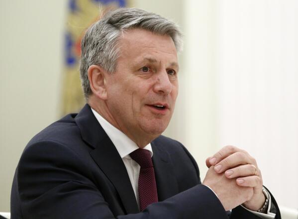 FILE - CEO of Royal Dutch Shell Ben van Beurden speaks at a meeting with Russian President Vladimir Putin in Moscow, Russia, Wednesday, June 21, 2017. Shell paid outgoing Chief Executive Ben van Beurden a total of 9.7 million pounds ($11.5 million) in 2022 as the London-based fossil fuel company's profits doubled to a record high of $40 billion in 2022 on soaring oil and gas prices. (Sergei Karpukhin/Pool Photo via AP, File)