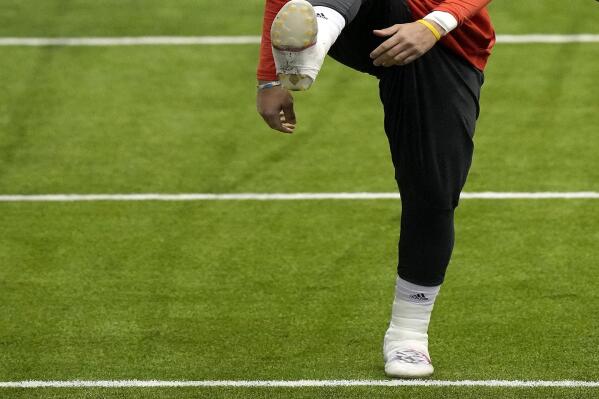 Kansas City Chiefs quarterback Patrick Mahomes stretches runs during an NFL football workout Thursday, Jan. 26, 2023, in Kansas City, Mo. The Chiefs are scheduled to play the Cincinnati Bengals Sunday in the AFC championship game. (AP Photo/Charlie Riedel)