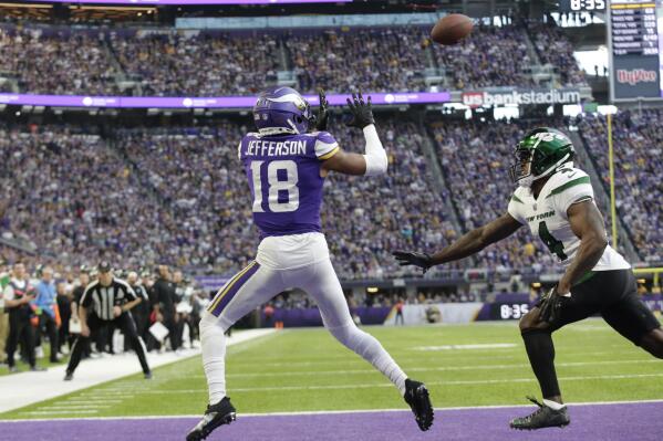 Vikings hang on for 27-22 victory over Jets