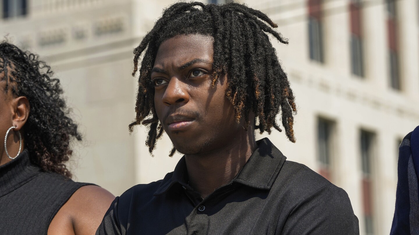 Texas Student Challenges Suspension Over Hairstyle