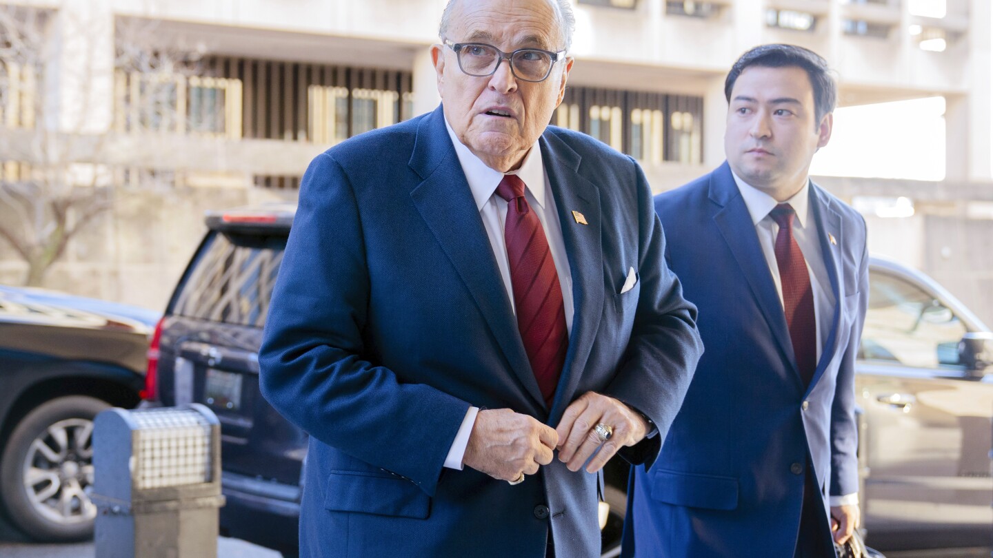 Rudy Giuliani accepte de conclure un accord pour mettre fin à sa faillite et de payer 400 000 $ au conseiller financier des créanciers