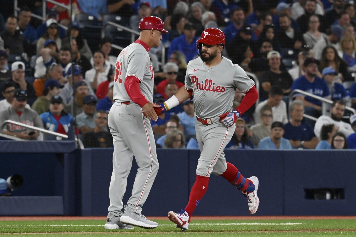 Kyle Schwarber hits 3 homers for 2nd time this season as Phillies rally past Blue Jays 10-9 | AP News
