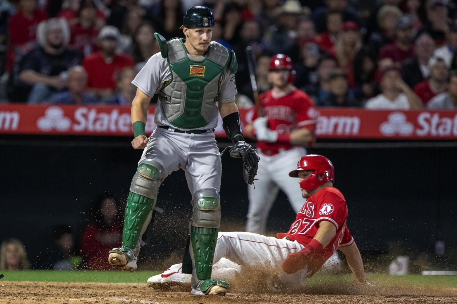 Umpire Exits Game After Being Struck in Face with Trout's Broken