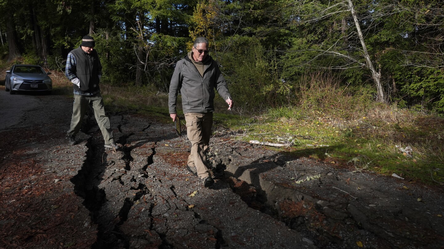 A 7.0 magnitude earthquake in California sparks confusion and a tsunami warning