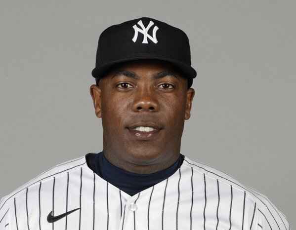 Yankees closer Chapman positive for covid-19