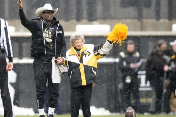 Coach Prime, Buffs stage quite the show in snowy spring game